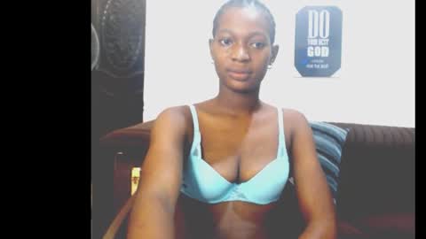 cumebony_petit online show from February 15, 2026, 10:25 am
