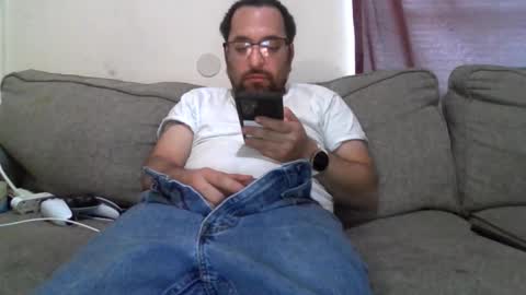 Snapshot of cummachine2022 chatting on April 21, 2026, 12:01 am cummachine2022 online show from April 21, 2026, 12:01 am