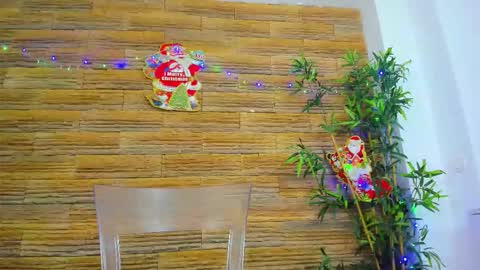 Snapshot of cupcake_izzy chatting on December 14, 2025, 5:46 am cupcake_izzy online show from December 14, 2025, 5:46 am