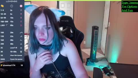 Snapshot of cupcakecrow chatting on March 8, 2025, 1:50 am cupcakecrow online show from March 8, 2025, 1:50 am