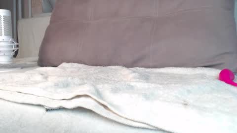 Jessy online show from September 23, 2025, 8:23 pm