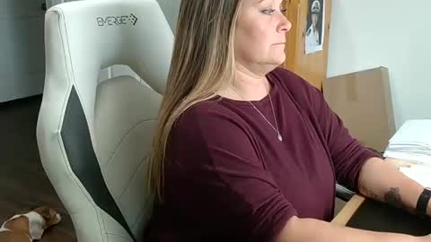 curious couple online show from January 30, 2025, 7:04 pm