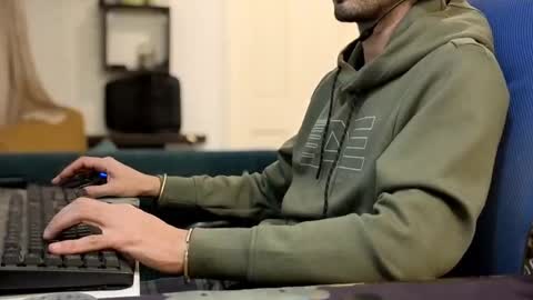 curiousgenie online show from December 3, 2025, 9:24 pm