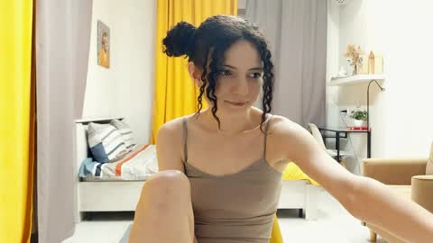 Kira online show from June 8, 2026, 11:27 pm