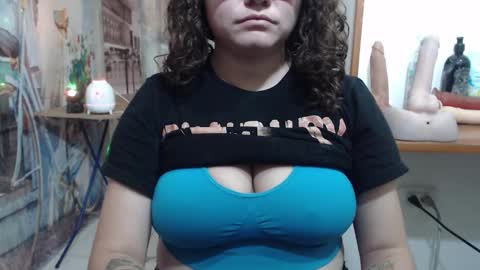 Vannesa online show from February 4, 2026, 8:14 pm