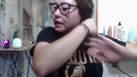 Vannesa online show from April 10, 2026, 2:50 am