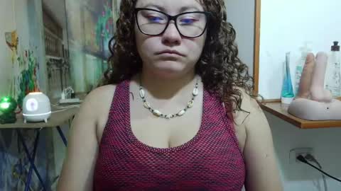 Vannesa online show from May 16, 2026, 3:03 am