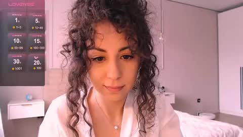 Snapshot of curly_jade_ chatting on April 24, 2026, 11:12 am curly_jade_ online show from April 24, 2026, 11:12 am