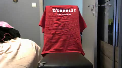 curlyfurly online show from September 18, 2025, 7:27 pm