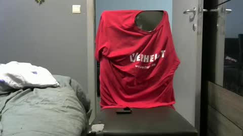 curlyfurly online show from November 16, 2025, 7:52 pm