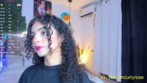 Snapshot of curlyrose_ chatting on September 17, 2025, 10:55 pm Rose online show from September 17, 2025, 10:55 pm