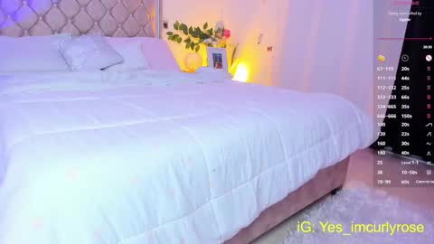 Snapshot of curlyrose_ chatting on September 19, 2025, 1:07 am Rose online show from September 19, 2025, 1:07 am