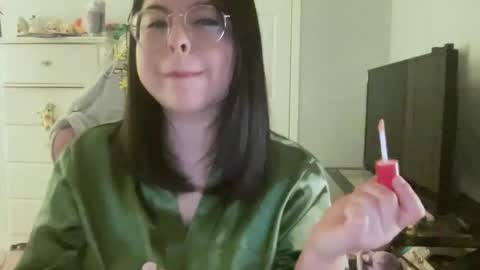 Emmie online show from January 16, 2026, 4:49 am