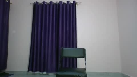 Essie online show from February 20, 2025, 2:02 pm