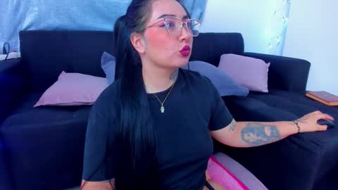 Snapshot of curvybaddie chatting on November 6, 2025, 2:45 am A online show from November 6, 2025, 2:45 am