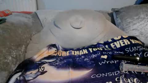 Snapshot of curvybbwqueen chatting on September 27, 2025, 10:48 pm curvybbwqueen online show from September 27, 2025, 10:48 pm