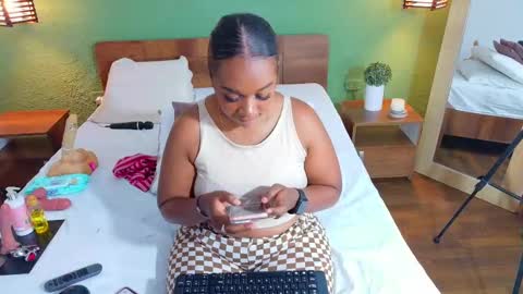 Danna online show from September 17, 2025, 7:59 pm