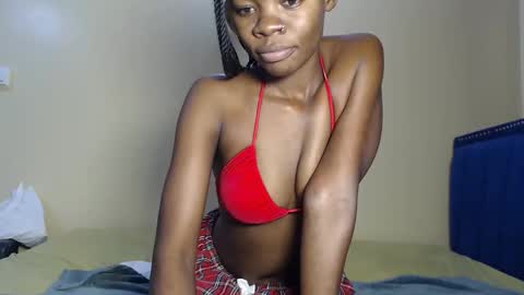 curvyjoan online show from October 29, 2025, 9:55 am