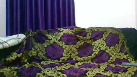 Snapshot of curvyzozo chatting on November 28, 2025, 11:07 pm Zozo online show from November 28, 2025, 11:07 pm