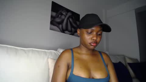 Snapshot of cute_ass18 chatting on January 9, 2025, 2:01 am Liya online show from January 9, 2025, 2:01 am