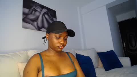 Snapshot of cute_ass18 chatting on February 13, 2025, 11:50 am Liya online show from February 13, 2025, 11:50 am