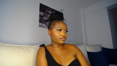 Snapshot of cute_ass18 chatting on March 6, 2025, 12:30 pm Liya online show from March 6, 2025, 12:30 pm