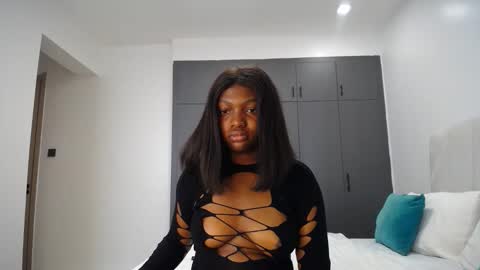 Liya online show from February 12, 2026, 5:02 am