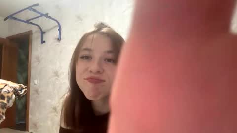 Snapshot of cute_beauty chatting on September 24, 2025, 5:49 pm Amanda online show from September 24, 2025, 5:49 pm