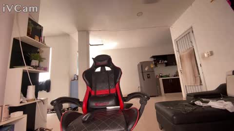 cute_boy_24cm online show from September 19, 2025, 3:45 pm