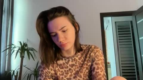 cute_bubbles online show from May 31, 2026, 1:29 pm