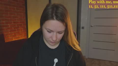 Snapshot of cute_darina chatting on December 3, 2024, 10:17 am Everyday stream in the same time online show from December 3, 2024, 10:17 am