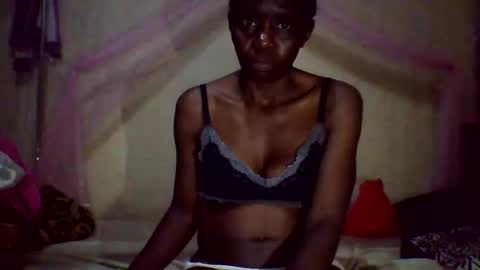 cute_divah4 online show from October 13, 2025, 4:51 pm