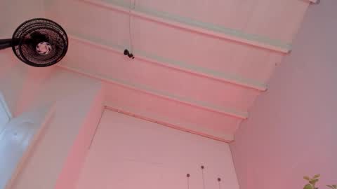 Stacy online show from November 19, 2025, 6:52 pm