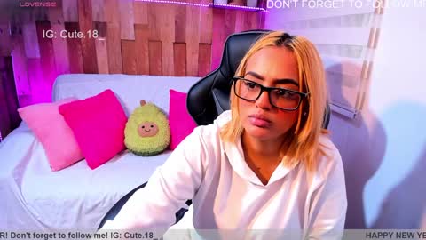 Snapshot of cute_elii chatting on January 5, 2025, 10:50 pm    Independent Model online show from January 5, 2025, 10:50 pm