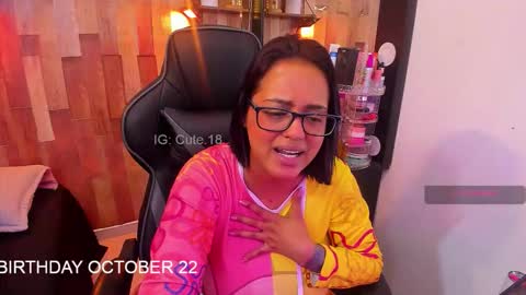 Snapshot of cute_elii chatting on October 22, 2025, 12:00 am    Independent Model online show from October 22, 2025, 12:00 am