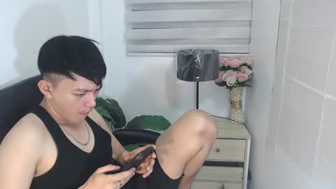 Snapshot of cute_enzo24 chatting on December 10, 2024, 9:01 am cute_enzo24 online show from December 10, 2024, 9:01 am