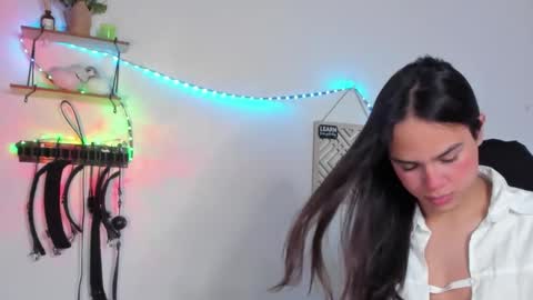 Cute horny1 online show from March 9, 2025, 5:22 am