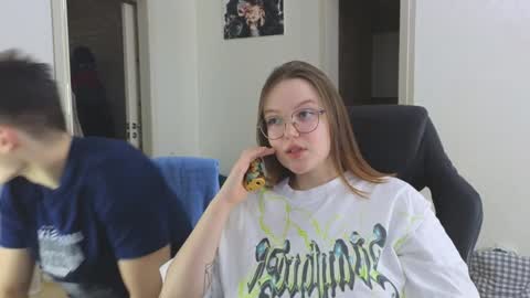 Snapshot of cute_junk chatting on December 28, 2024, 8:36 pm Kite and Jack online show from December 28, 2024, 8:36 pm