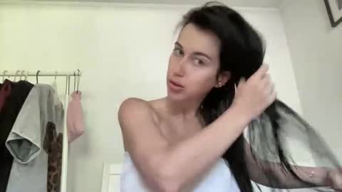 Snapshot of cute_kriss94 chatting on May 30, 2026, 12:57 pm cute_kriss94 online show from May 30, 2026, 12:57 pm