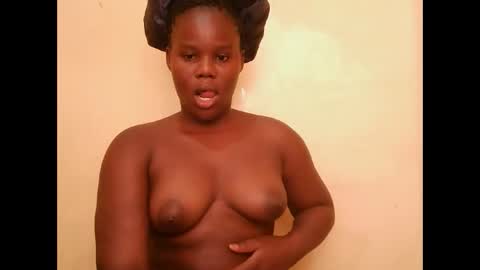 Snapshot of cute_latifah chatting on February 18, 2026, 10:33 am cute_latifah online show from February 18, 2026, 10:33 am