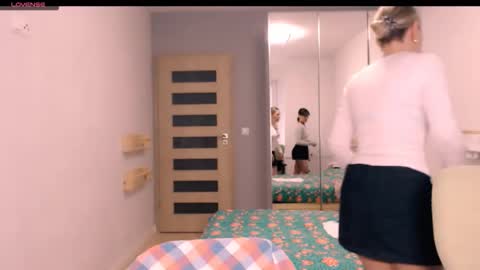 cute_lion_ online show from February 7, 2026, 1:26 pm