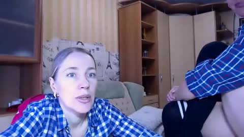 cute_lion_ online show from March 12, 2026, 1:17 pm