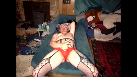 Snapshot of cute_little_one chatting on April 12, 2026, 8:19 am cute_little_one online show from April 12, 2026, 8:19 am