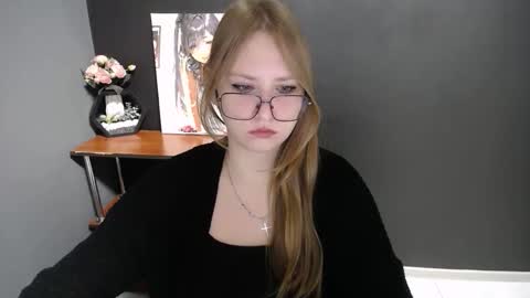 Veronica online show from October 28, 2025, 8:40 am