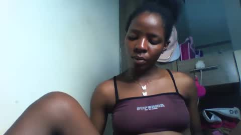 Snapshot of cute_sexy3 chatting on January 17, 2025, 7:05 pm SHARON online show from January 17, 2025, 7:05 pm