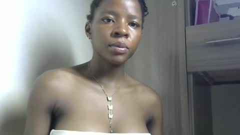 Snapshot of cute_sexy3 chatting on February 11, 2025, 4:44 am SHARON online show from February 11, 2025, 4:44 am