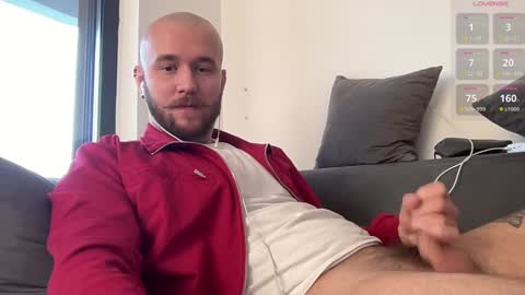 cute_skywalker online show from December 12, 2024, 7:30 am