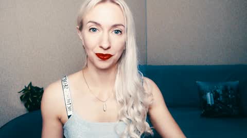 Snapshot of cute_smile_shy chatting on December 28, 2024, 5:35 pm cute_smile_shy online show from December 28, 2024, 5:35 pm