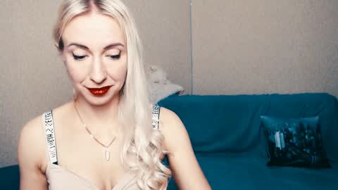 Snapshot of cute_smile_shy chatting on January 17, 2025, 9:50 pm cute_smile_shy online show from January 17, 2025, 9:50 pm