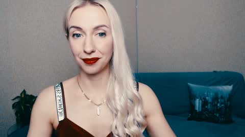 Snapshot of cute_smile_shy chatting on January 24, 2025, 9:26 pm cute_smile_shy online show from January 24, 2025, 9:26 pm